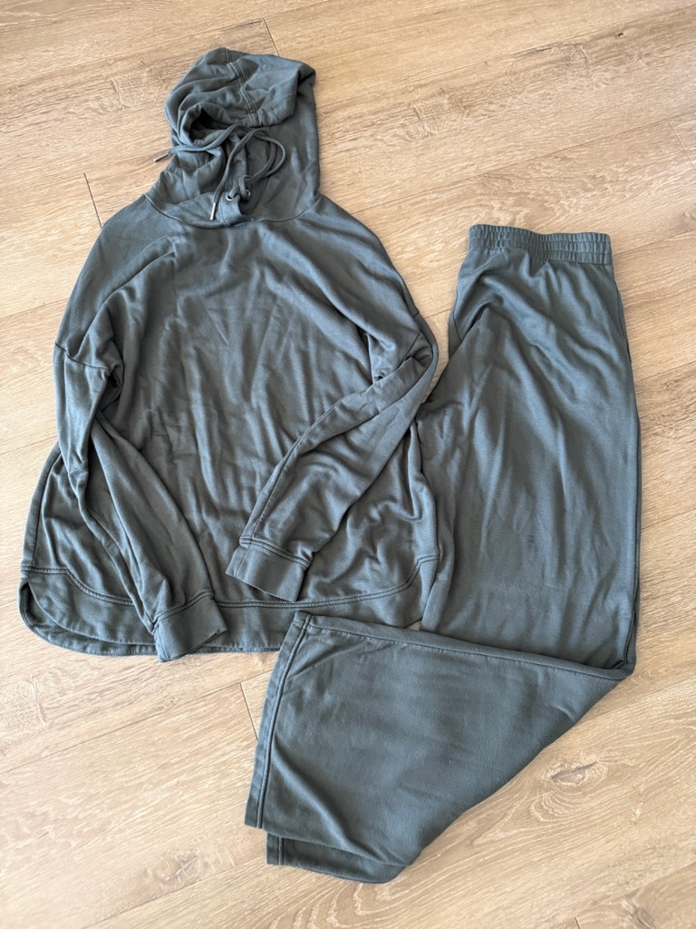 Cozy Hooded Loungewear Set in Olive Green